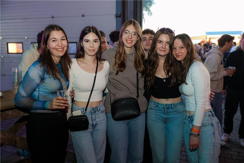 Beste Stimmung herrschte beim Sommerfest der Landjugend Kirchhellen am Abend vor Fronleichnam auf dem Hof Janinhoff.