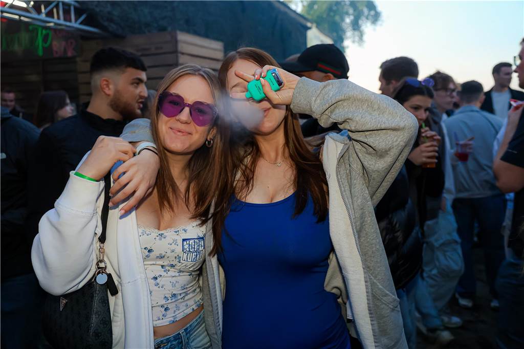 Beste Stimmung herrschte beim Sommerfest der Landjugend Kirchhellen am Abend vor Fronleichnam auf dem Hof Janinhoff.