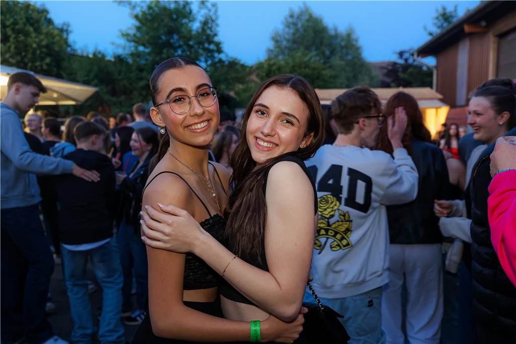 Beste Stimmung herrschte beim Sommerfest der Landjugend Kirchhellen am Abend vor Fronleichnam auf dem Hof Janinhoff.