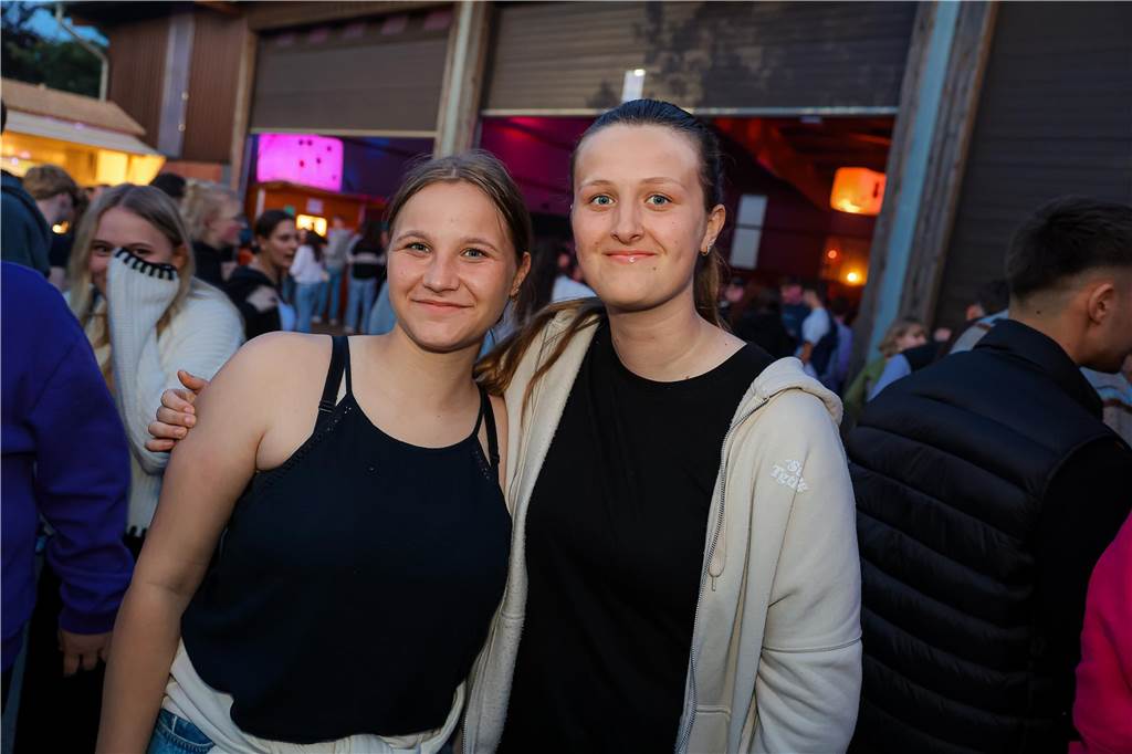 Beste Stimmung herrschte beim Sommerfest der Landjugend Kirchhellen am Abend vor Fronleichnam auf dem Hof Janinhoff.