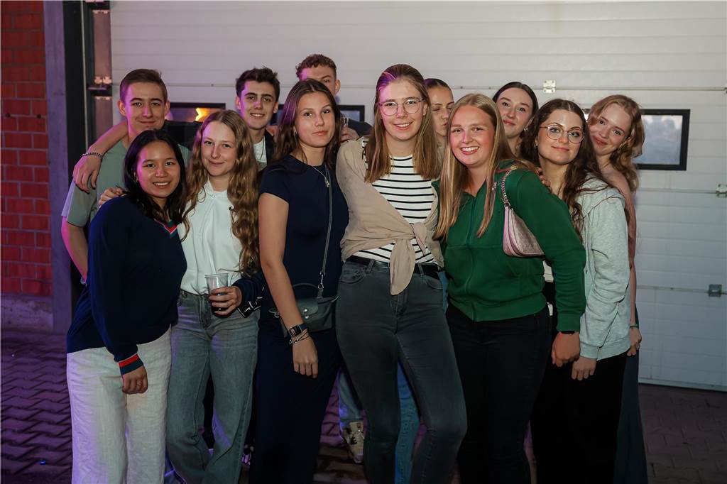 Beste Stimmung herrschte beim Sommerfest der Landjugend Kirchhellen am Abend vor Fronleichnam auf dem Hof Janinhoff.