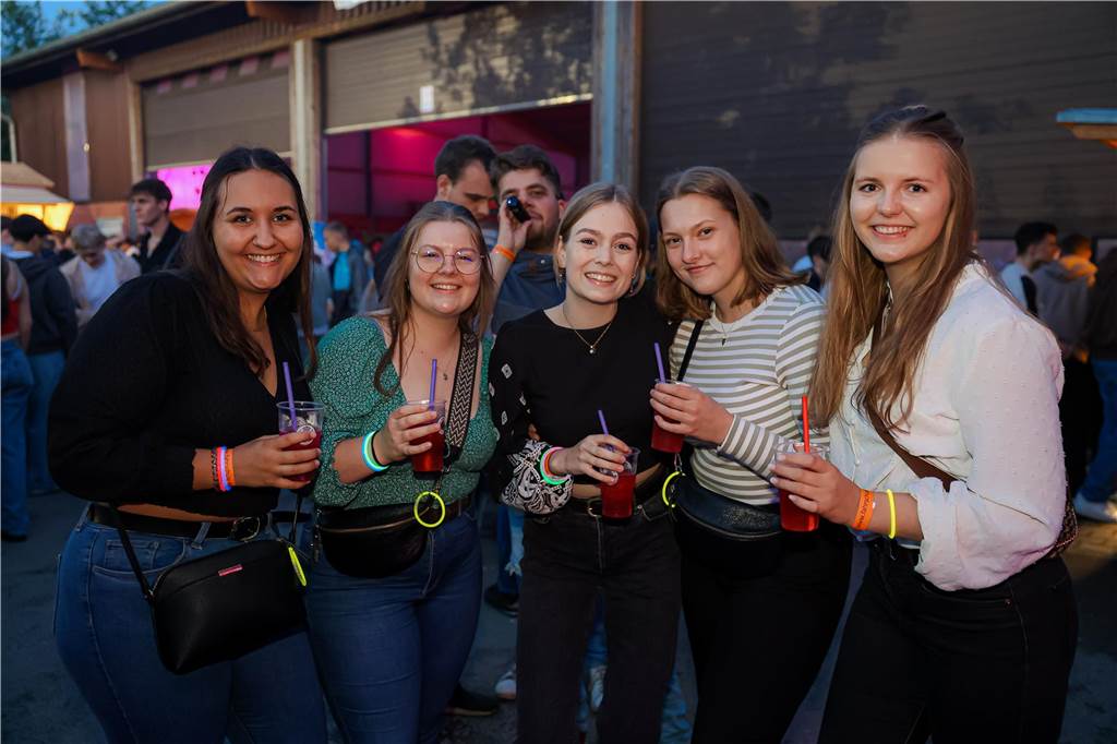 Beste Stimmung herrschte beim Sommerfest der Landjugend Kirchhellen am Abend vor Fronleichnam auf dem Hof Janinhoff.