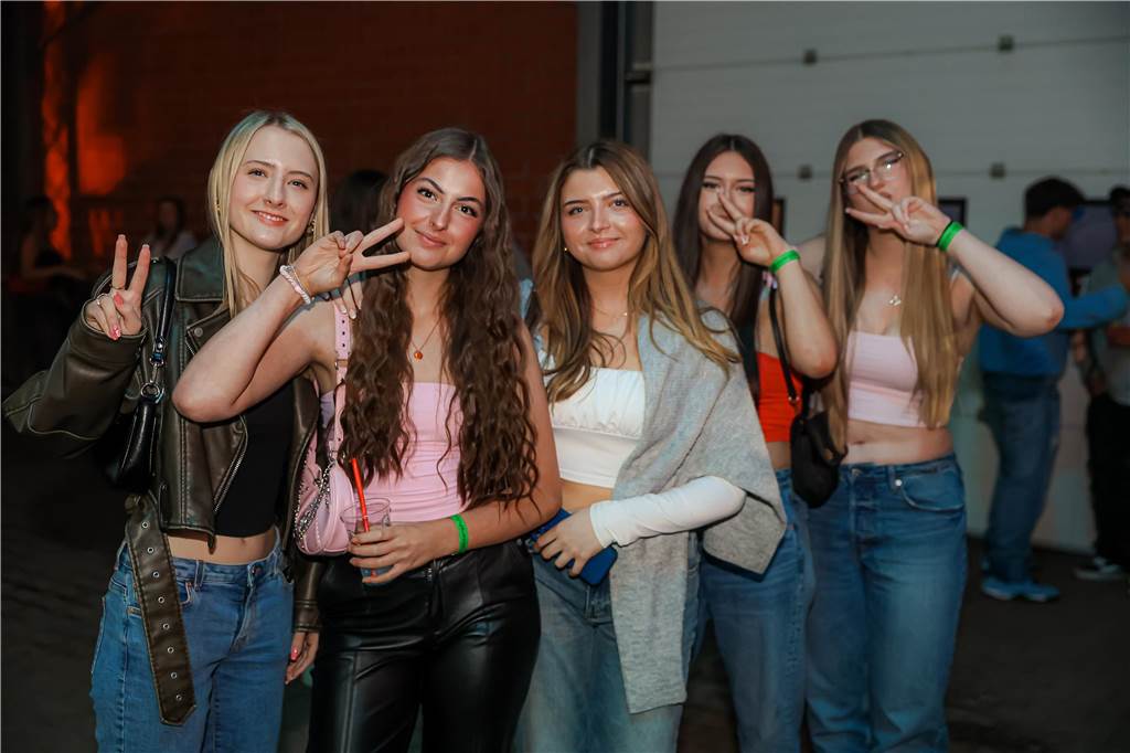 Beste Stimmung herrschte beim Sommerfest der Landjugend Kirchhellen am Abend vor Fronleichnam auf dem Hof Janinhoff.