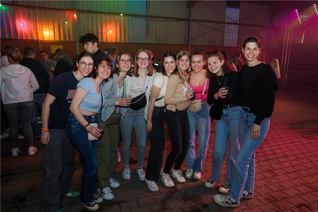 Beste Stimmung herrschte beim Sommerfest der Landjugend Kirchhellen am Abend vor Fronleichnam auf dem Hof Janinhoff.
