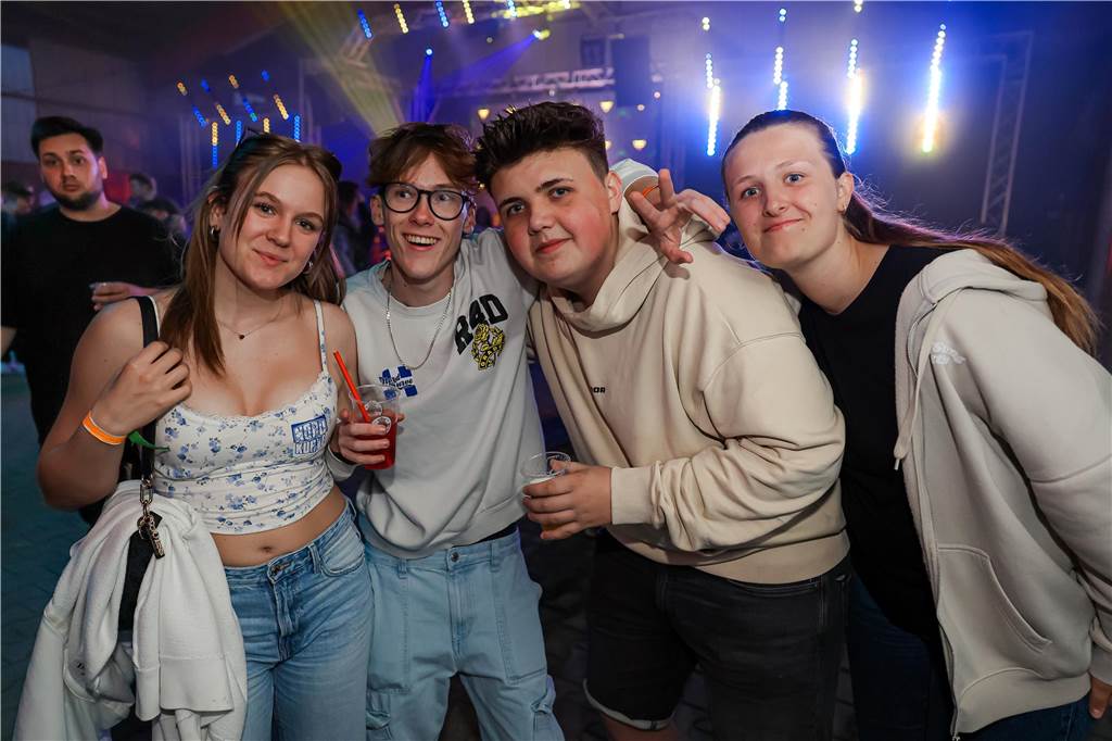 Beste Stimmung herrschte beim Sommerfest der Landjugend Kirchhellen am Abend vor Fronleichnam auf dem Hof Janinhoff.