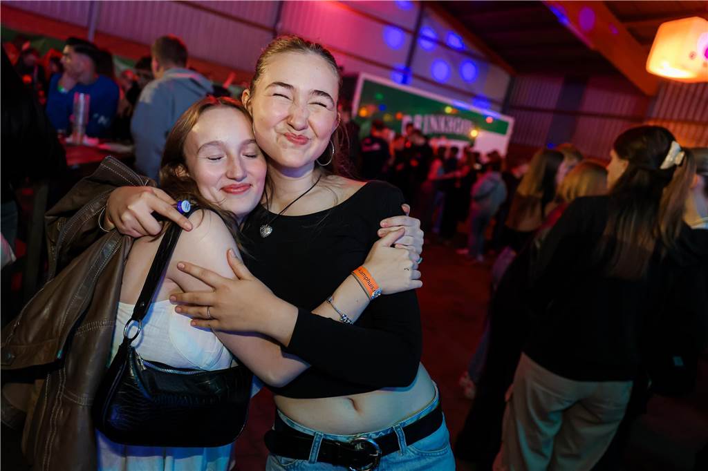 Beste Stimmung herrschte beim Sommerfest der Landjugend Kirchhellen am Abend vor Fronleichnam auf dem Hof Janinhoff.