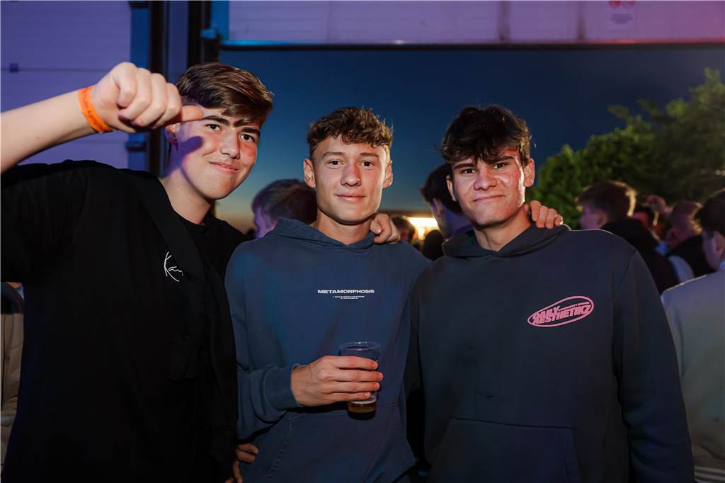 Beste Stimmung herrschte beim Sommerfest der Landjugend Kirchhellen am Abend vor Fronleichnam auf dem Hof Janinhoff.