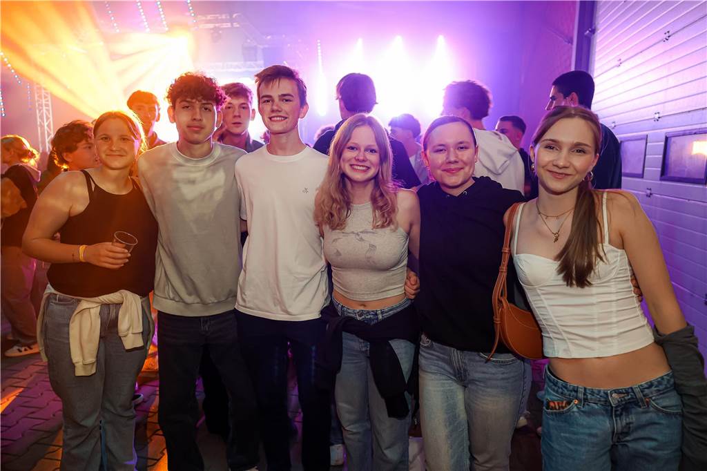 Beste Stimmung herrschte beim Sommerfest der Landjugend Kirchhellen am Abend vor Fronleichnam auf dem Hof Janinhoff.