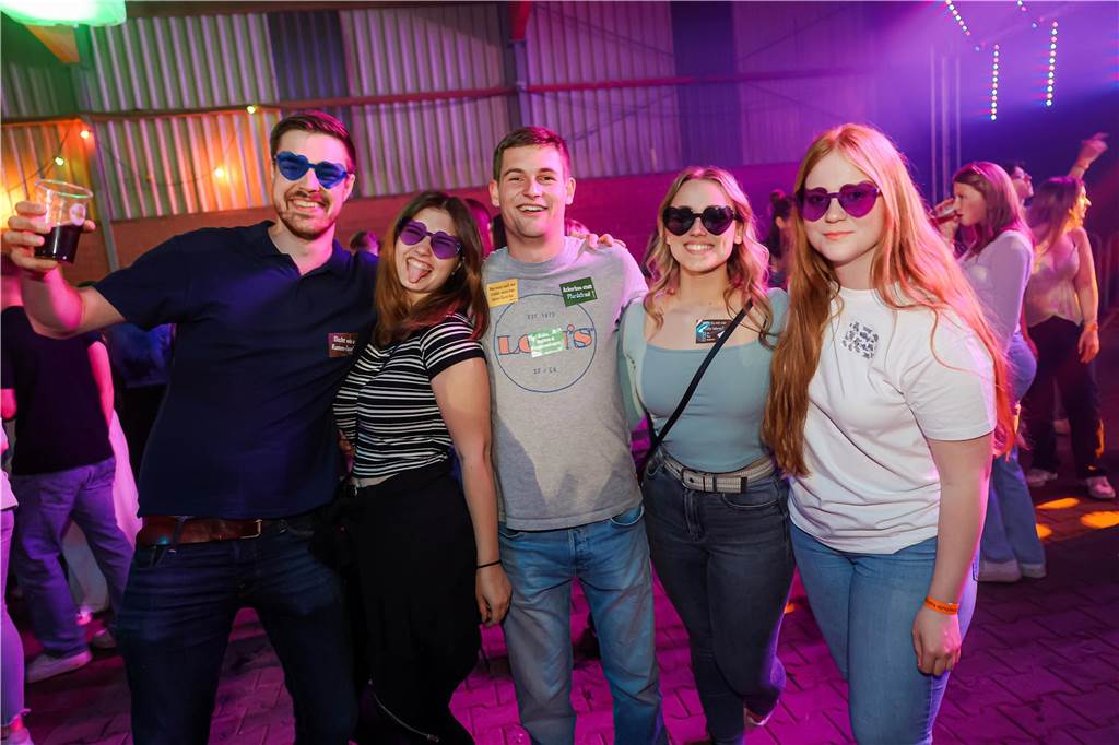 Beste Stimmung herrschte beim Sommerfest der Landjugend Kirchhellen am Abend vor Fronleichnam auf dem Hof Janinhoff.