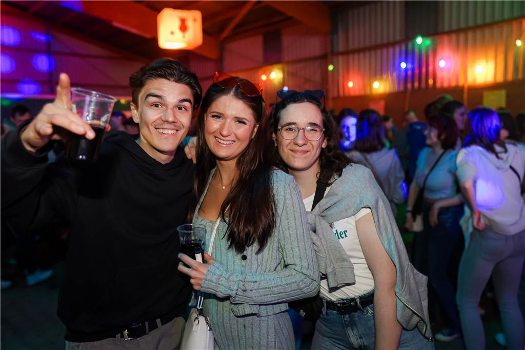 Beste Stimmung herrschte beim Sommerfest der Landjugend Kirchhellen am Abend vor Fronleichnam auf dem Hof Janinhoff.