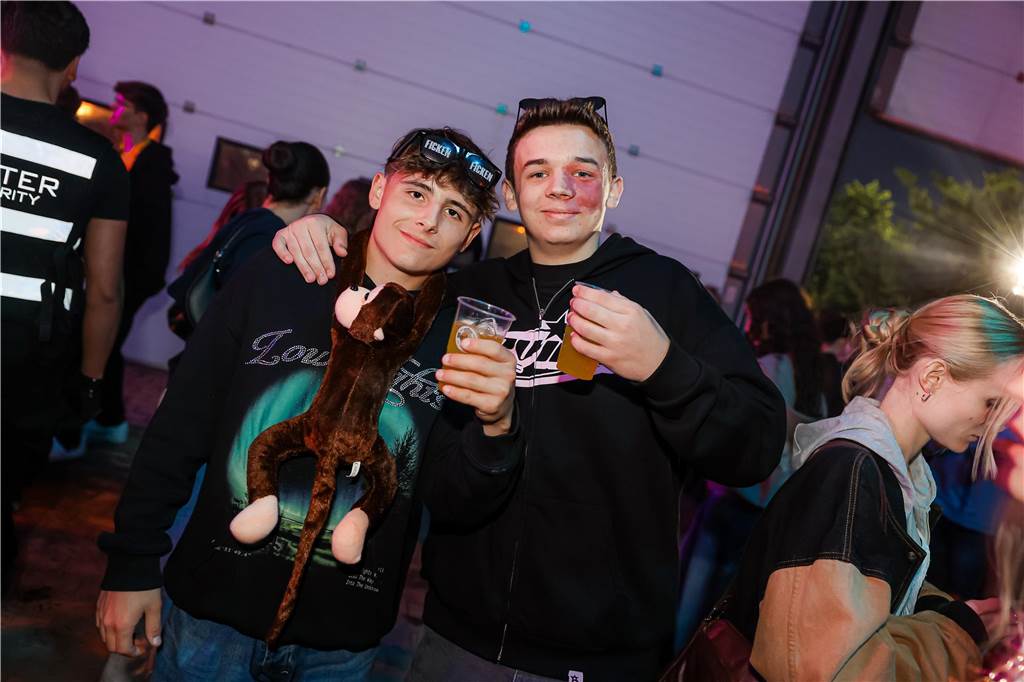 Beste Stimmung herrschte beim Sommerfest der Landjugend Kirchhellen am Abend vor Fronleichnam auf dem Hof Janinhoff.
