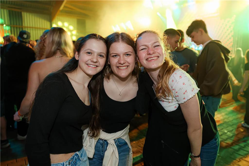 Beste Stimmung herrschte beim Sommerfest der Landjugend Kirchhellen am Abend vor Fronleichnam auf dem Hof Janinhoff.