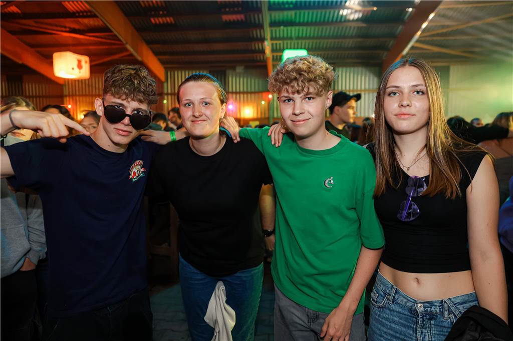 Beste Stimmung herrschte beim Sommerfest der Landjugend Kirchhellen am Abend vor Fronleichnam auf dem Hof Janinhoff.