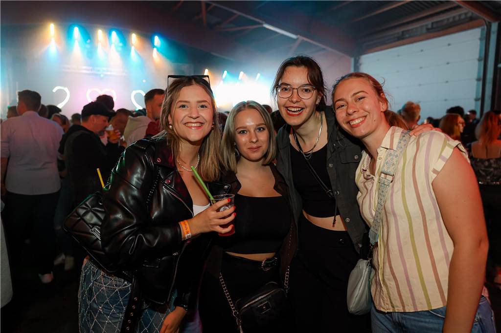 Beste Stimmung herrschte beim Sommerfest der Landjugend Kirchhellen am Abend vor Fronleichnam auf dem Hof Janinhoff.