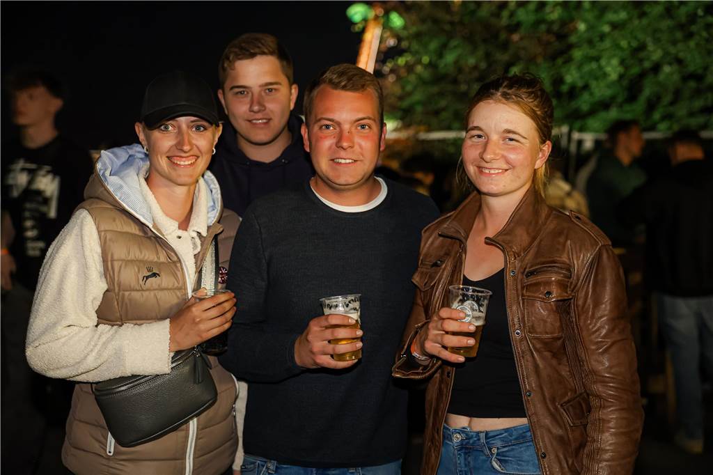 Beste Stimmung herrschte beim Sommerfest der Landjugend Kirchhellen am Abend vor Fronleichnam auf dem Hof Janinhoff.