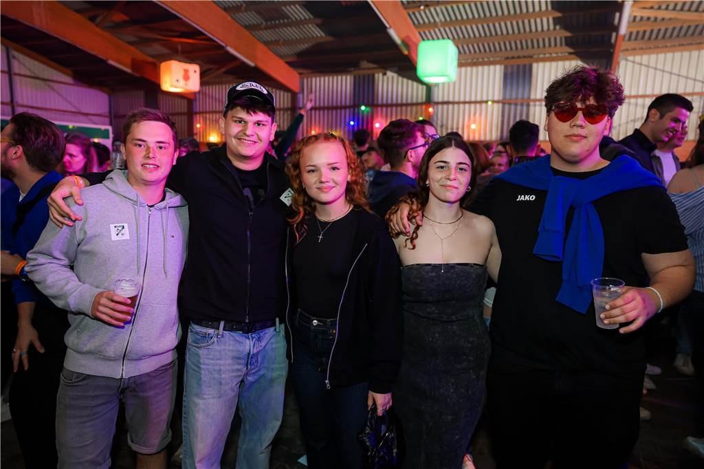 Beste Stimmung herrschte beim Sommerfest der Landjugend Kirchhellen am Abend vor Fronleichnam auf dem Hof Janinhoff.