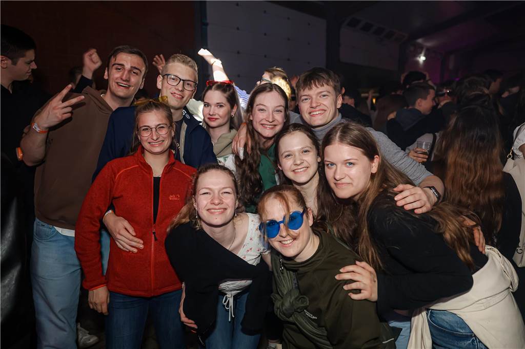 Beste Stimmung herrschte beim Sommerfest der Landjugend Kirchhellen am Abend vor Fronleichnam auf dem Hof Janinhoff.