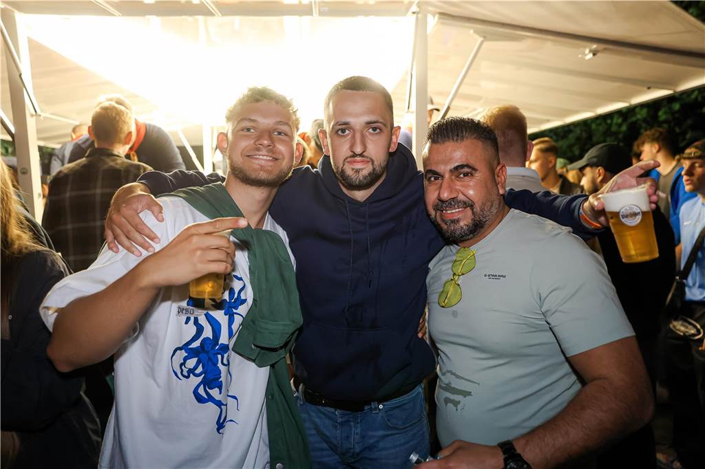 Beste Stimmung herrschte beim Sommerfest der Landjugend Kirchhellen am Abend vor Fronleichnam auf dem Hof Janinhoff.