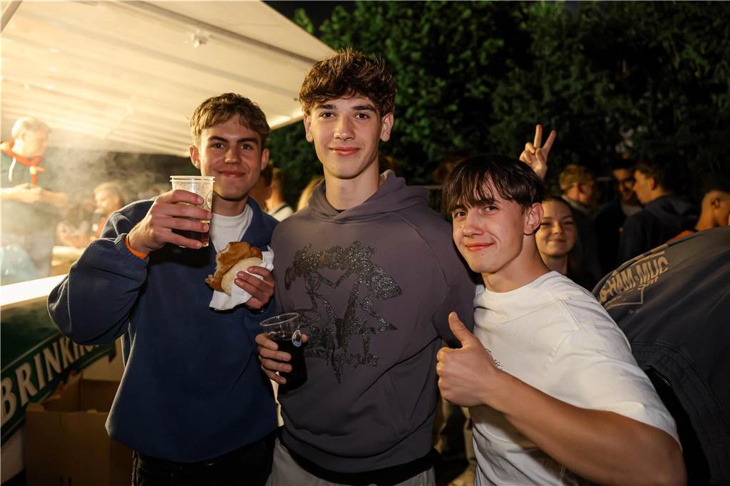 Beste Stimmung herrschte beim Sommerfest der Landjugend Kirchhellen am Abend vor Fronleichnam auf dem Hof Janinhoff.