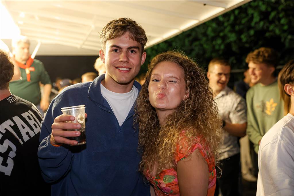 Beste Stimmung herrschte beim Sommerfest der Landjugend Kirchhellen am Abend vor Fronleichnam auf dem Hof Janinhoff.