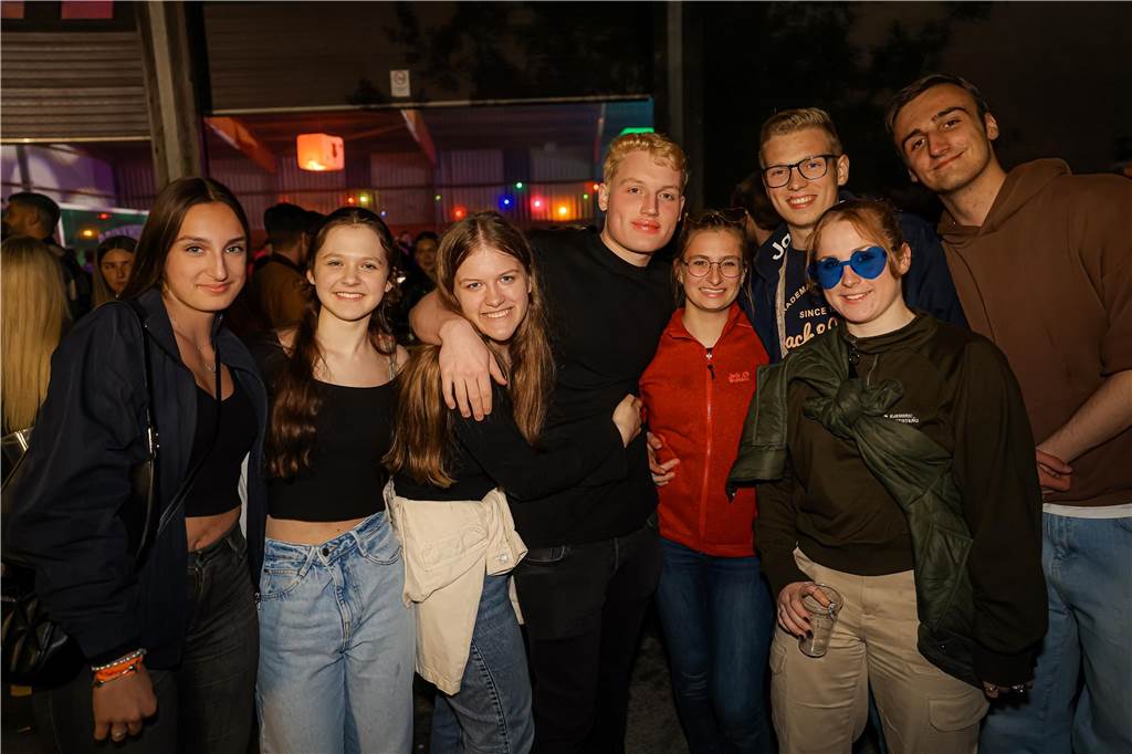 Beste Stimmung herrschte beim Sommerfest der Landjugend Kirchhellen am Abend vor Fronleichnam auf dem Hof Janinhoff.