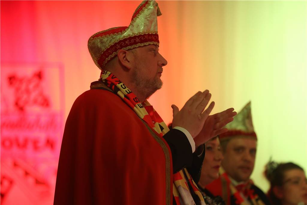 Beste Stimmung, Tänze, Party: Beim Großen Prinzenball am Sonntag (19. Februar) im Zelt an der Stadthalle ging es hoch her.