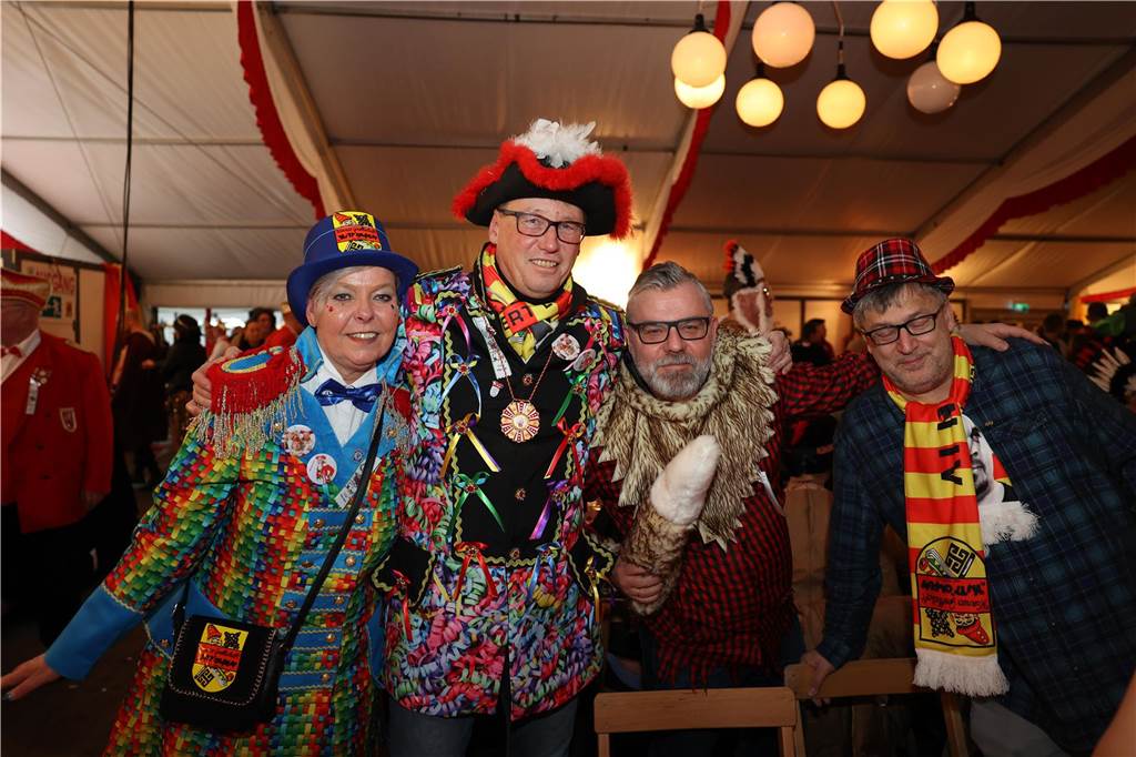 Beste Stimmung, Tänze, Party: Beim Großen Prinzenball am Sonntag (19. Februar) im Zelt an der Stadthalle ging es hoch her.