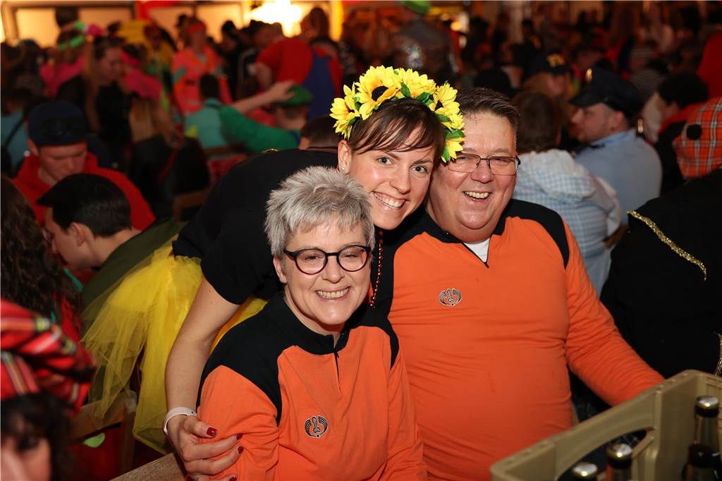 Beste Stimmung, Tänze, Party: Beim Großen Prinzenball am Sonntag (19. Februar) im Zelt an der Stadthalle ging es hoch her.