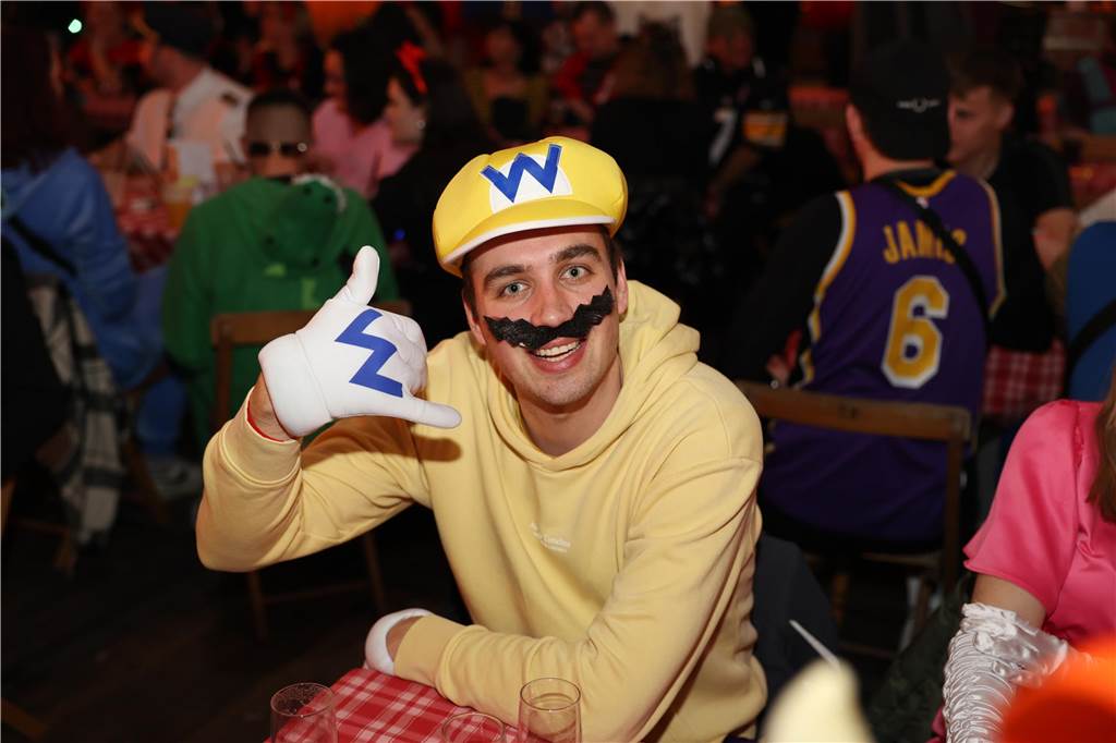 Beste Stimmung, Tänze, Party: Beim Großen Prinzenball am Sonntag (19. Februar) im Zelt an der Stadthalle ging es hoch her.