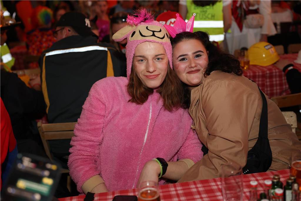 Beste Stimmung, Tänze, Party: Beim Großen Prinzenball am Sonntag (19. Februar) im Zelt an der Stadthalle ging es hoch her.