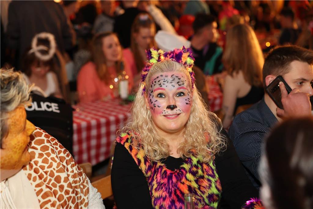 Beste Stimmung, Tänze, Party: Beim Großen Prinzenball am Sonntag (19. Februar) im Zelt an der Stadthalle ging es hoch her.