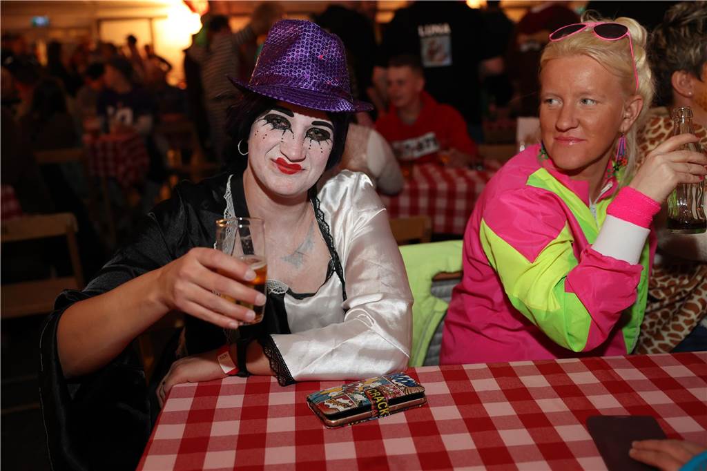 Beste Stimmung, Tänze, Party: Beim Großen Prinzenball am Sonntag (19. Februar) im Zelt an der Stadthalle ging es hoch her.