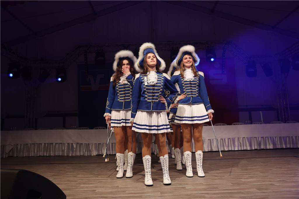 Beste Stimmung, Tänze, Party: Beim Großen Prinzenball am Sonntag (19. Februar) im Zelt an der Stadthalle ging es hoch her.