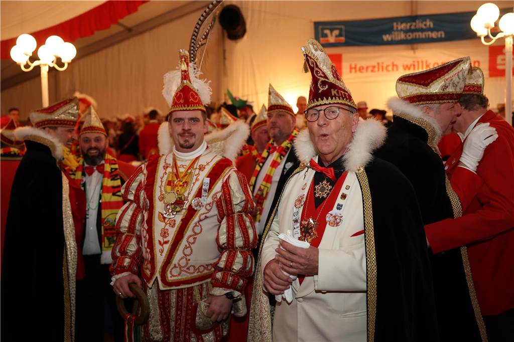 Beste Stimmung, Tänze, Party: Beim Großen Prinzenball am Sonntag (19. Februar) im Zelt an der Stadthalle ging es hoch her.