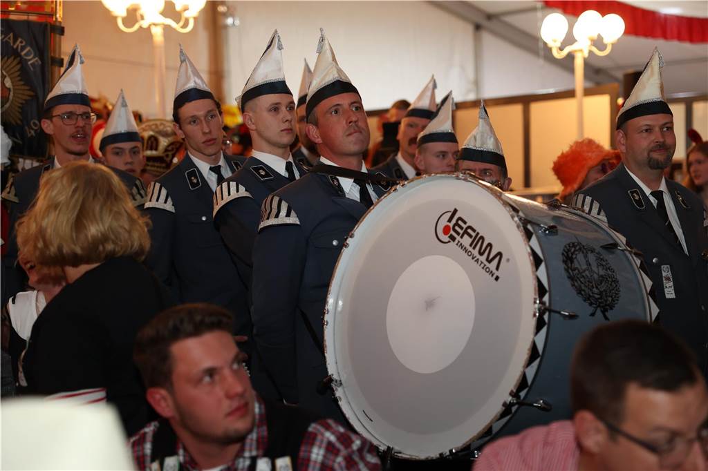 Beste Stimmung, Tänze, Party: Beim Großen Prinzenball am Sonntag (19. Februar) im Zelt an der Stadthalle ging es hoch her.