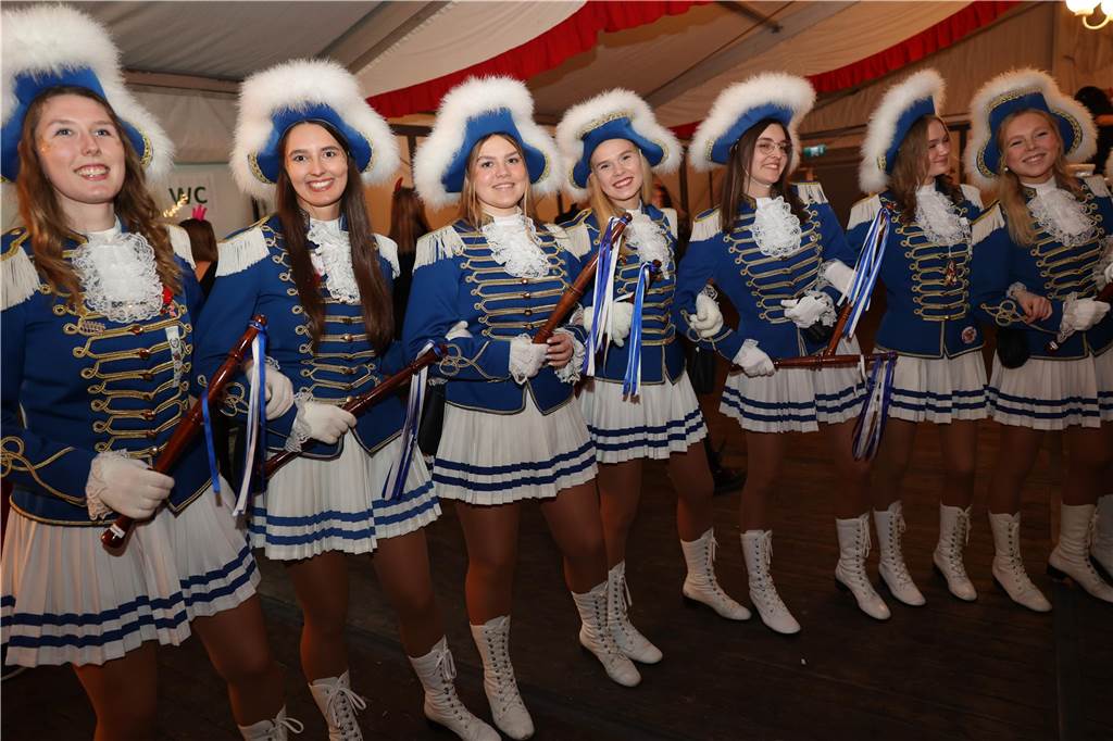 Beste Stimmung, Tänze, Party: Beim Großen Prinzenball am Sonntag (19. Februar) im Zelt an der Stadthalle ging es hoch her.