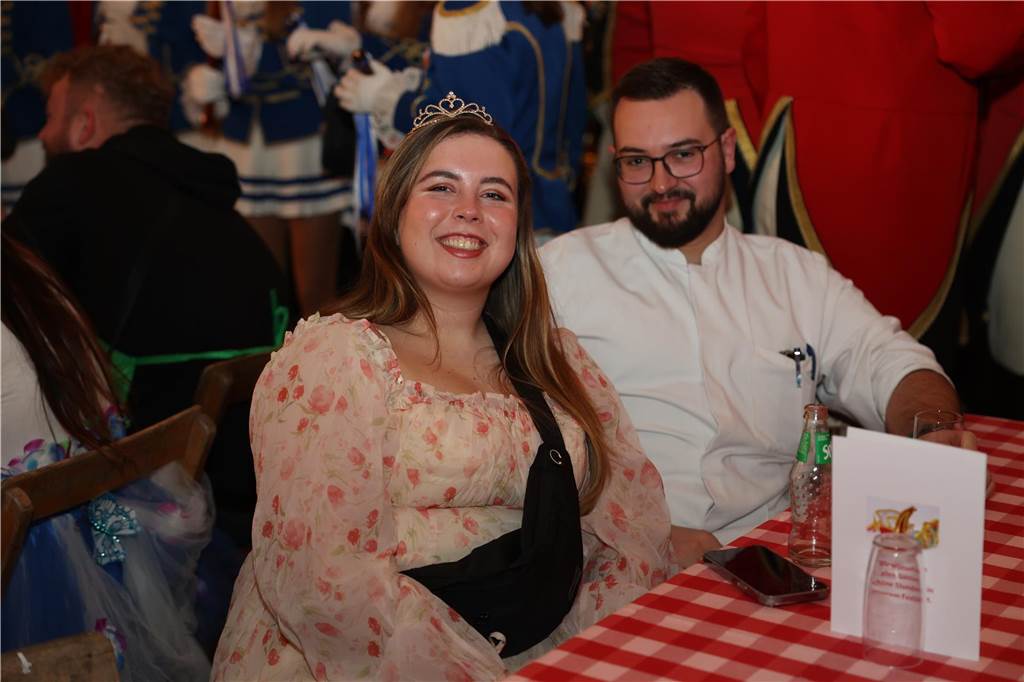 Beste Stimmung, Tänze, Party: Beim Großen Prinzenball am Sonntag (19. Februar) im Zelt an der Stadthalle ging es hoch her.