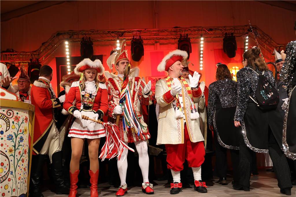 Beste Stimmung, Tänze, Party: Beim Großen Prinzenball am Sonntag (19. Februar) im Zelt an der Stadthalle ging es hoch her.