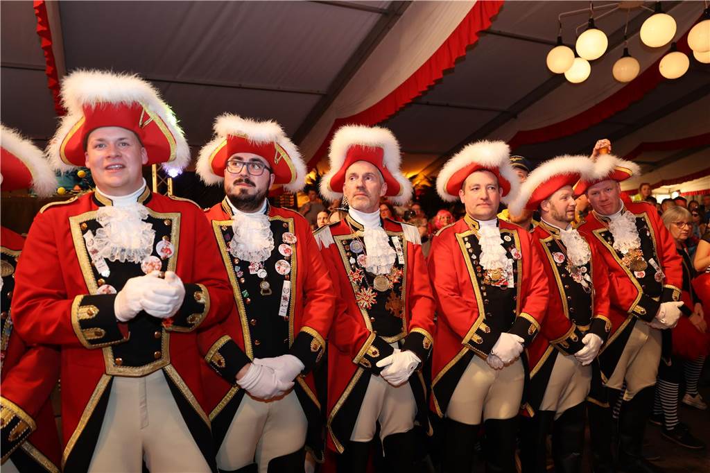Beste Stimmung, Tänze, Party: Beim Großen Prinzenball am Sonntag (19. Februar) im Zelt an der Stadthalle ging es hoch her.