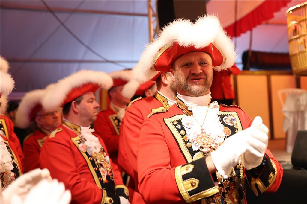 Beste Stimmung, Tänze, Party: Beim Großen Prinzenball am Sonntag (19. Februar) im Zelt an der Stadthalle ging es hoch her.