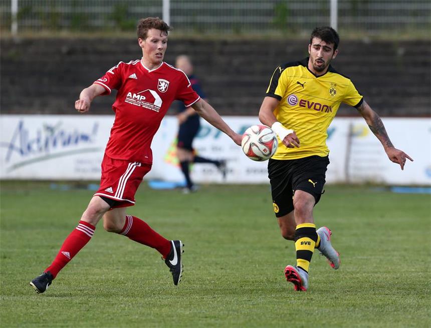 BVB II beendet sein Trainingslager in Kirchberg Bester Angreifer der BVB II-Vorbereitung: Nikolaos Ioannidis (r.).
