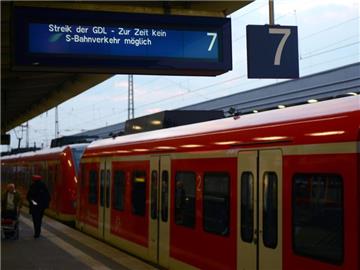 Bestreikter Zug im Hauptbahnhof Essen. Foto: Caroline Seidel