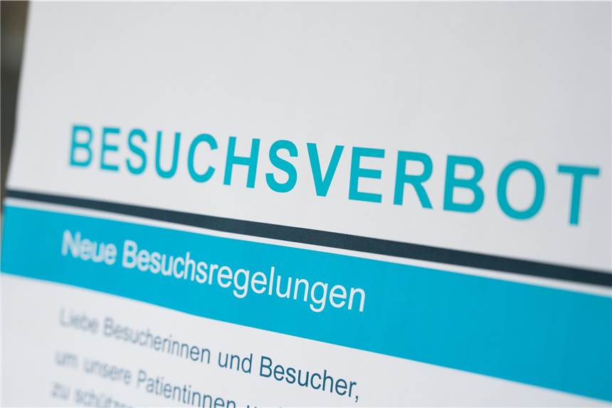 Besuchsverbot: Krankenhäuser in Ahaus, Stadtlohn und Vreden schotten sich ab Besuchsverbot: Die Krankenhäuser in Ahaus, Stadtlohn und Vreden haben die Lockerungen in den Besuchsregelungen wieder rückgängig gemacht, um Patienten und Mitarbeiter besser vor Coronainfektionen schützen zu können.
