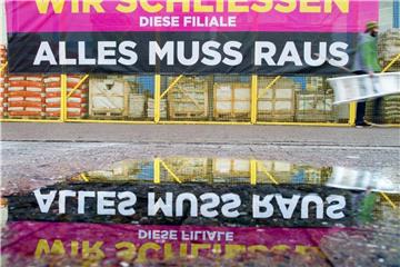 Betroffene spüren die Folgen einer Insolvenz unter Umständen noch Jahre später. Foto: Julian Stratenschulte