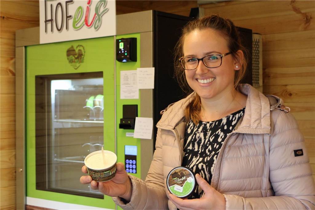 Steigende Erzeugerpreise bei Hofläden in Südlohn und Oeding: Milchtankstelle musste schließen Bettina Hueske produziert selber Eis und verkauft es an ihrem Hof in Südlohn