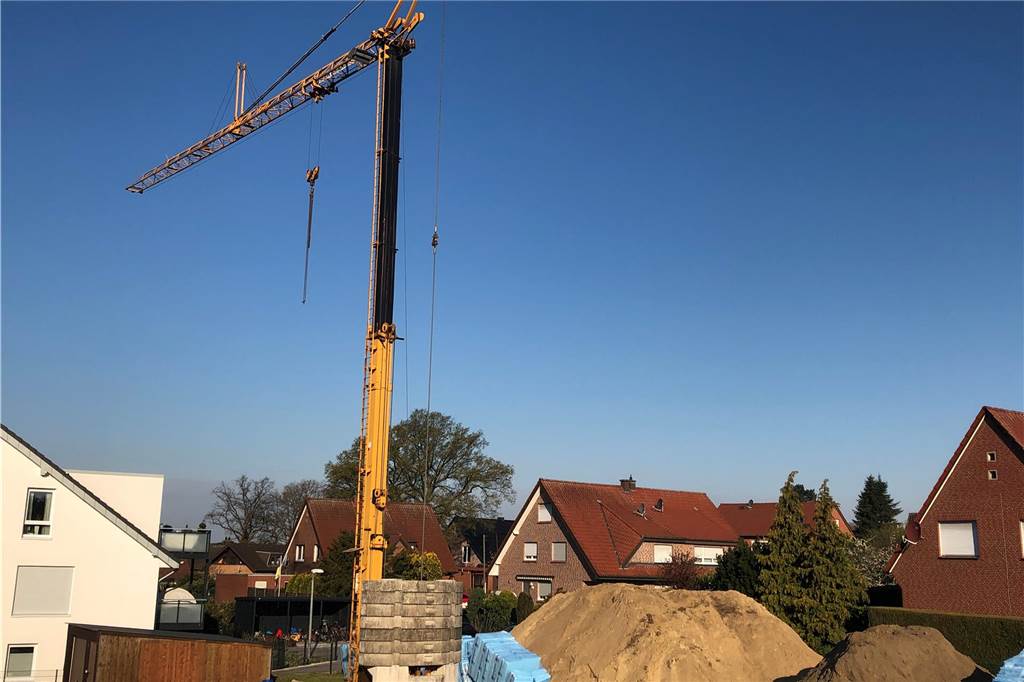 Angespannter Wohnungsmarkt: Stadt kann besondere Instrumente einsetzen Baukran an einer Baustelle