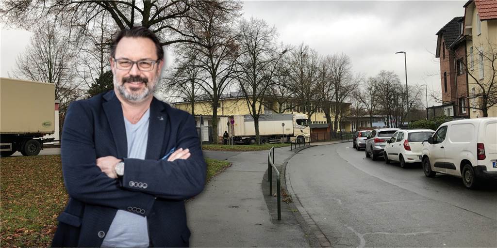 Bezirksbürgermeister Werner Gollnick erläuterte bei einem Ortsttermin an der Husener Eichwaldstraße die Forderungen der Politik gegenüber der Verwaltung