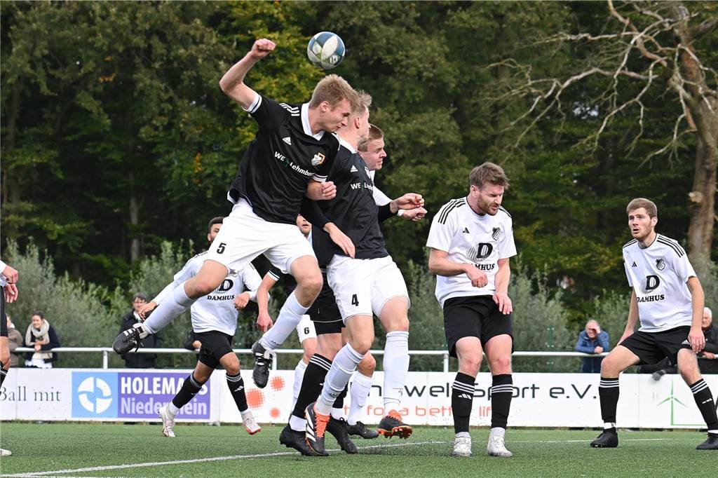 Bezirksliga 11, SV Lembeck - SW Holtwick 4:2 (3:1)