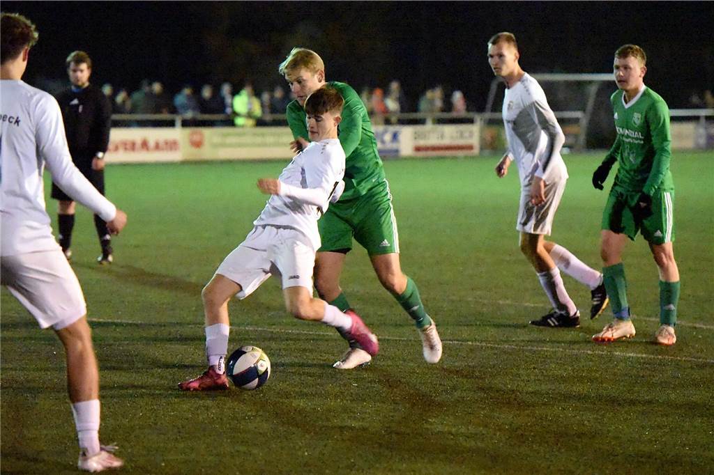 Bezirksliga 11, SV Lembeck - TSV Raesfeld 2:2 (0:1)