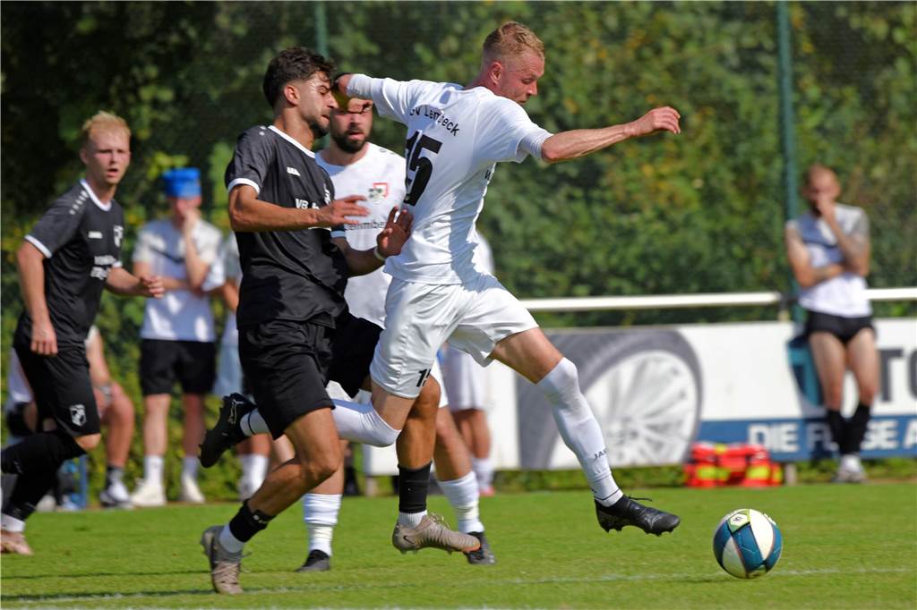 Bezirksliga 11, SV Lembeck - Viktoria Heiden 4:2 (3:0)